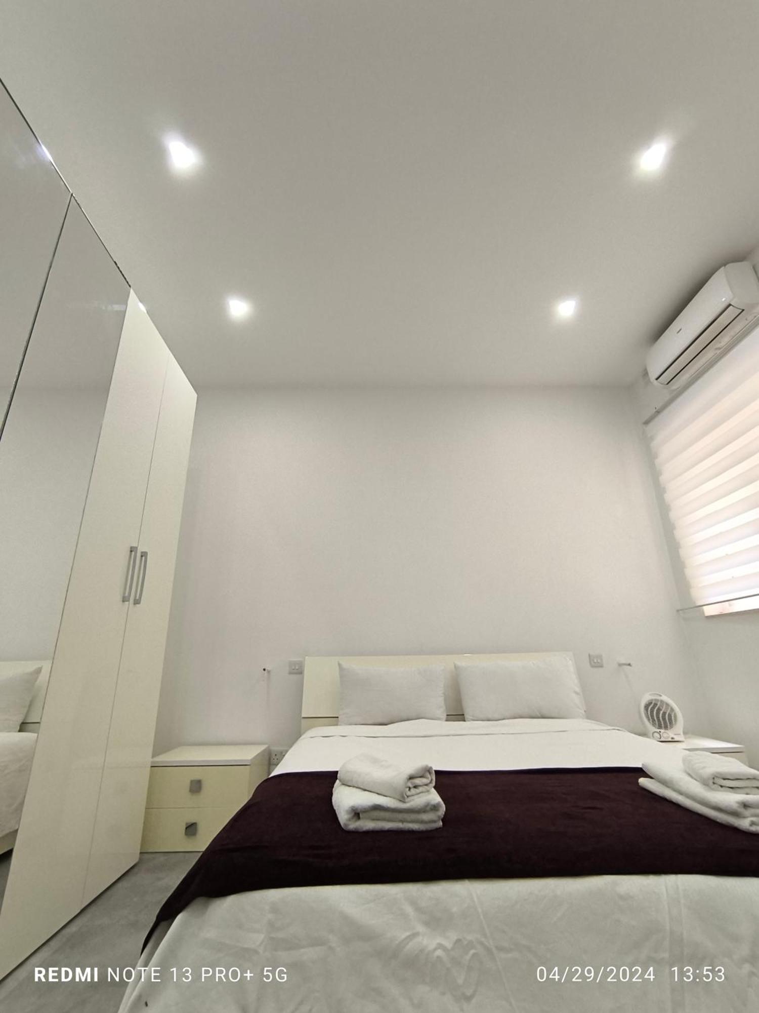 One Bedroom Tea Apartment Il-Gzira Buitenkant foto