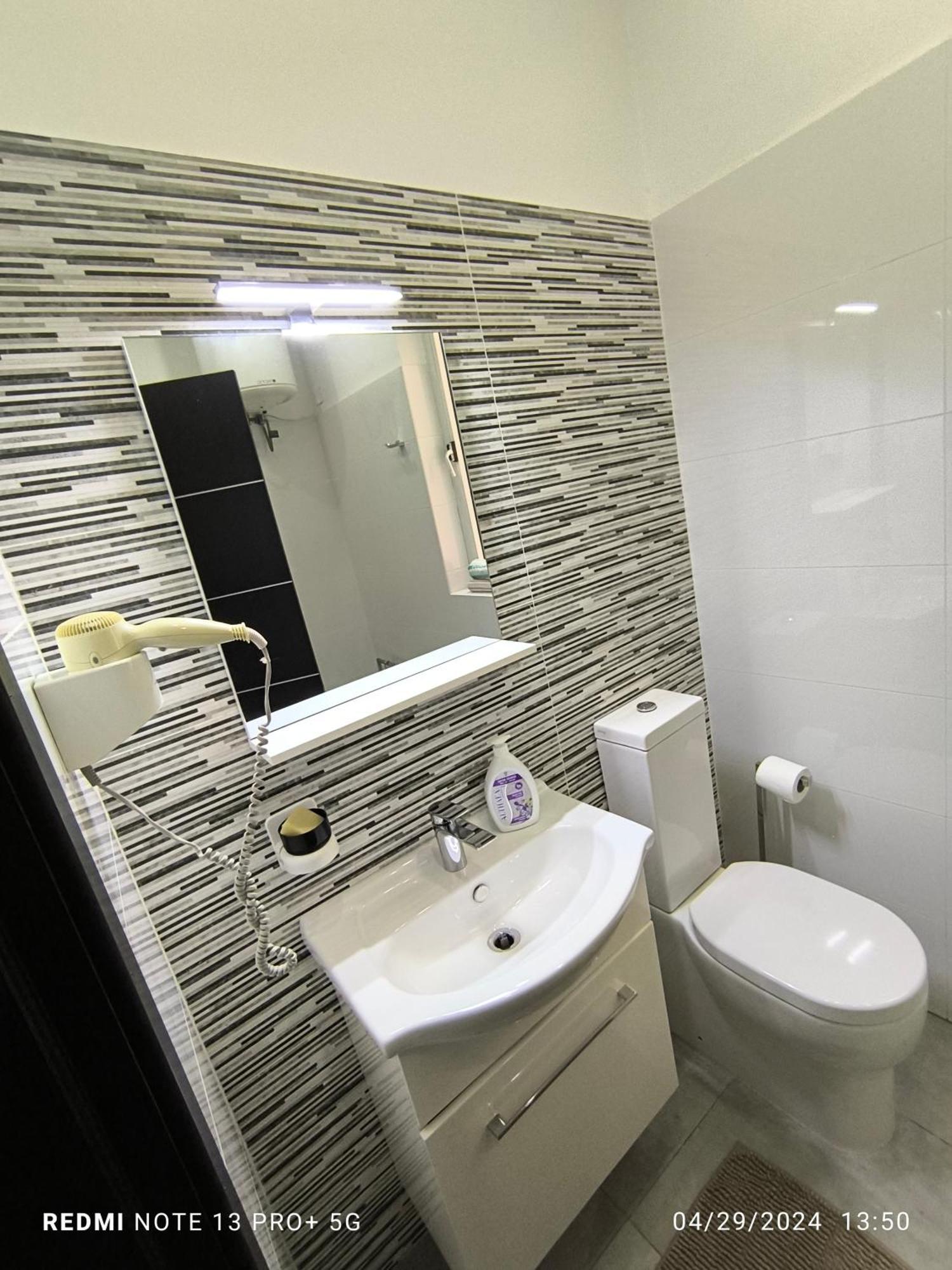 One Bedroom Tea Apartment Il-Gzira Buitenkant foto