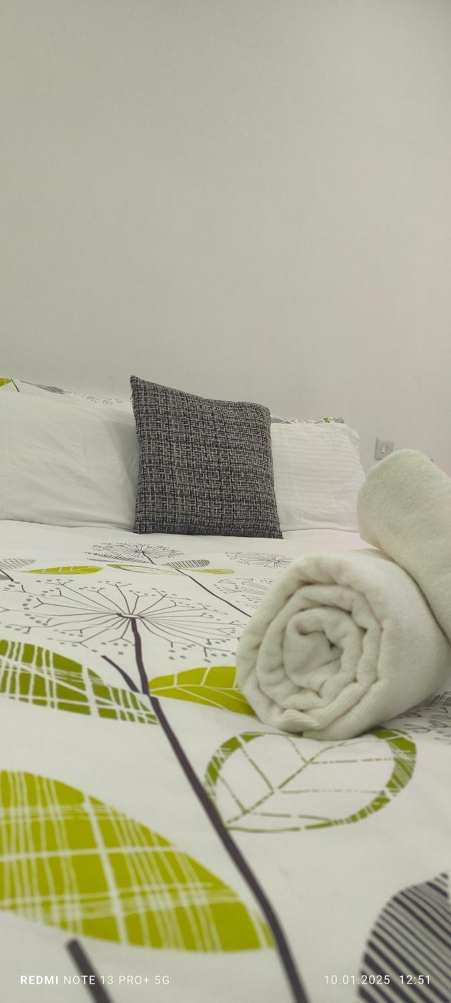 One Bedroom Tea Apartment Il-Gzira Buitenkant foto