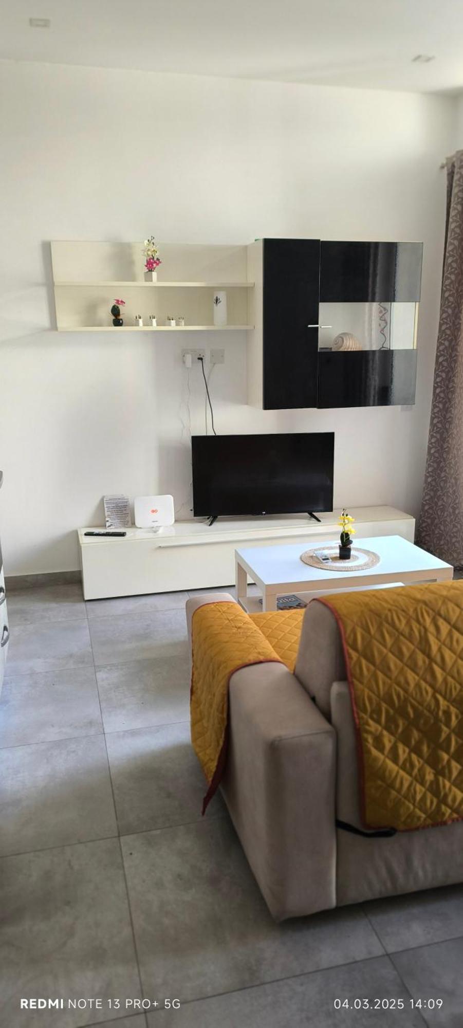 One Bedroom Tea Apartment Il-Gzira Buitenkant foto